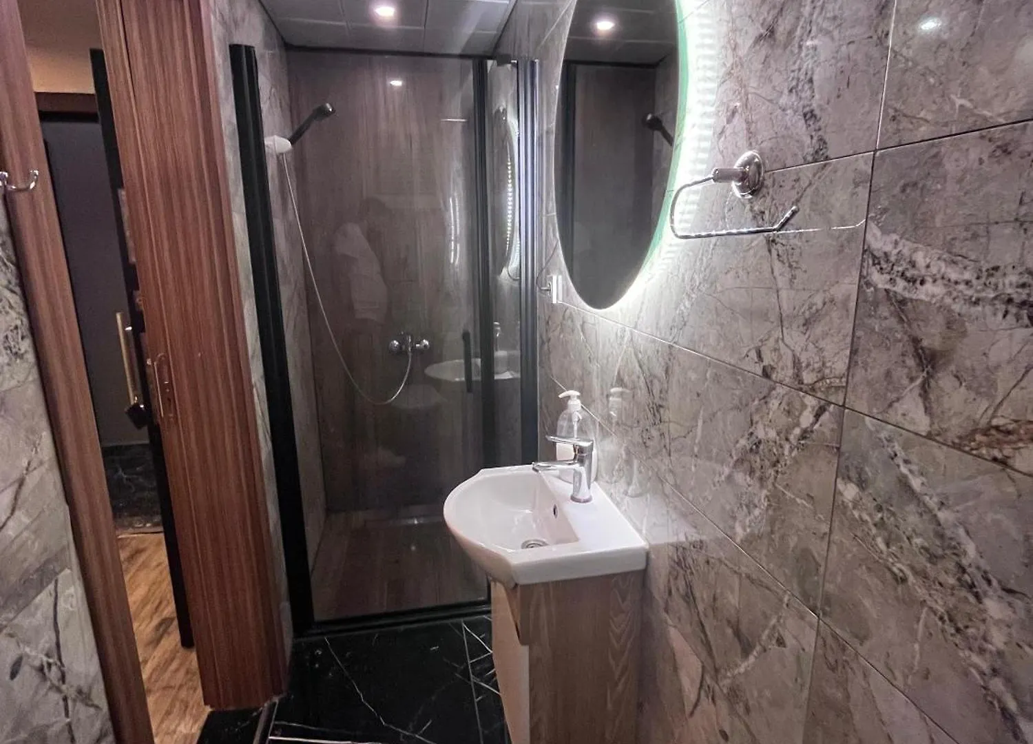 Yakamoz Apart Otel Antalya